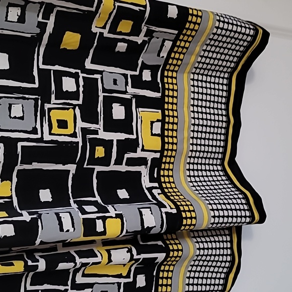 Dress - Picture 5 of 5